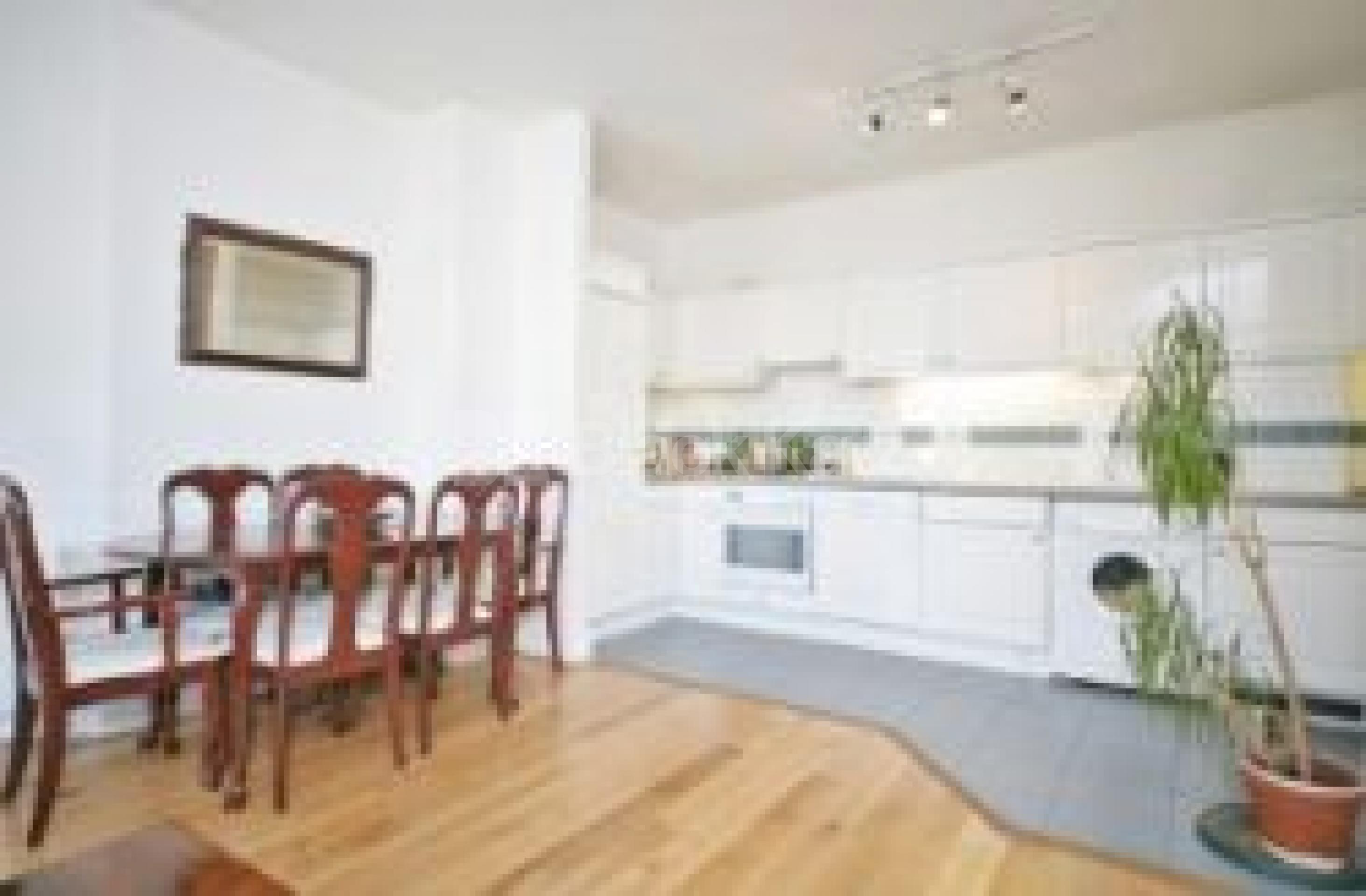 			VIEWINGS ESSENTIAL, 1 Bedroom, 1 bath, 1 reception Flat			 Kensington Gardens Square, Hyde Park W2 W2
